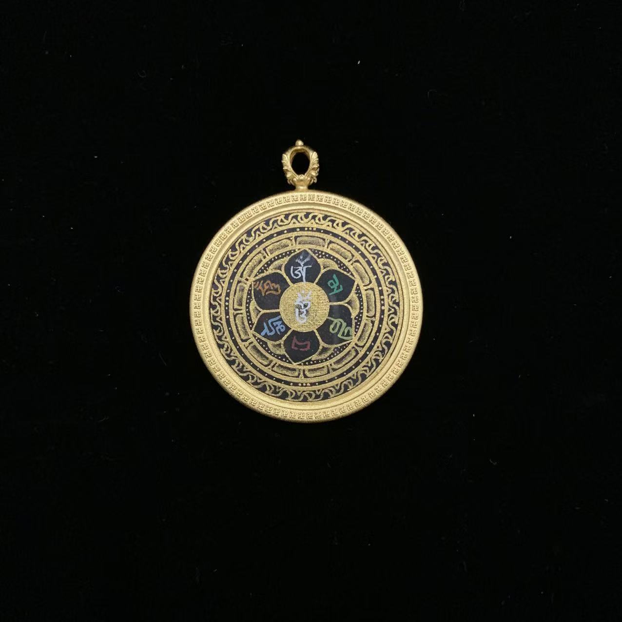 Golden Om Mani Padme Hum Mandala Pendant - 30mm Hand-Painted Thangka with Sacred Six-Syllable Mantra