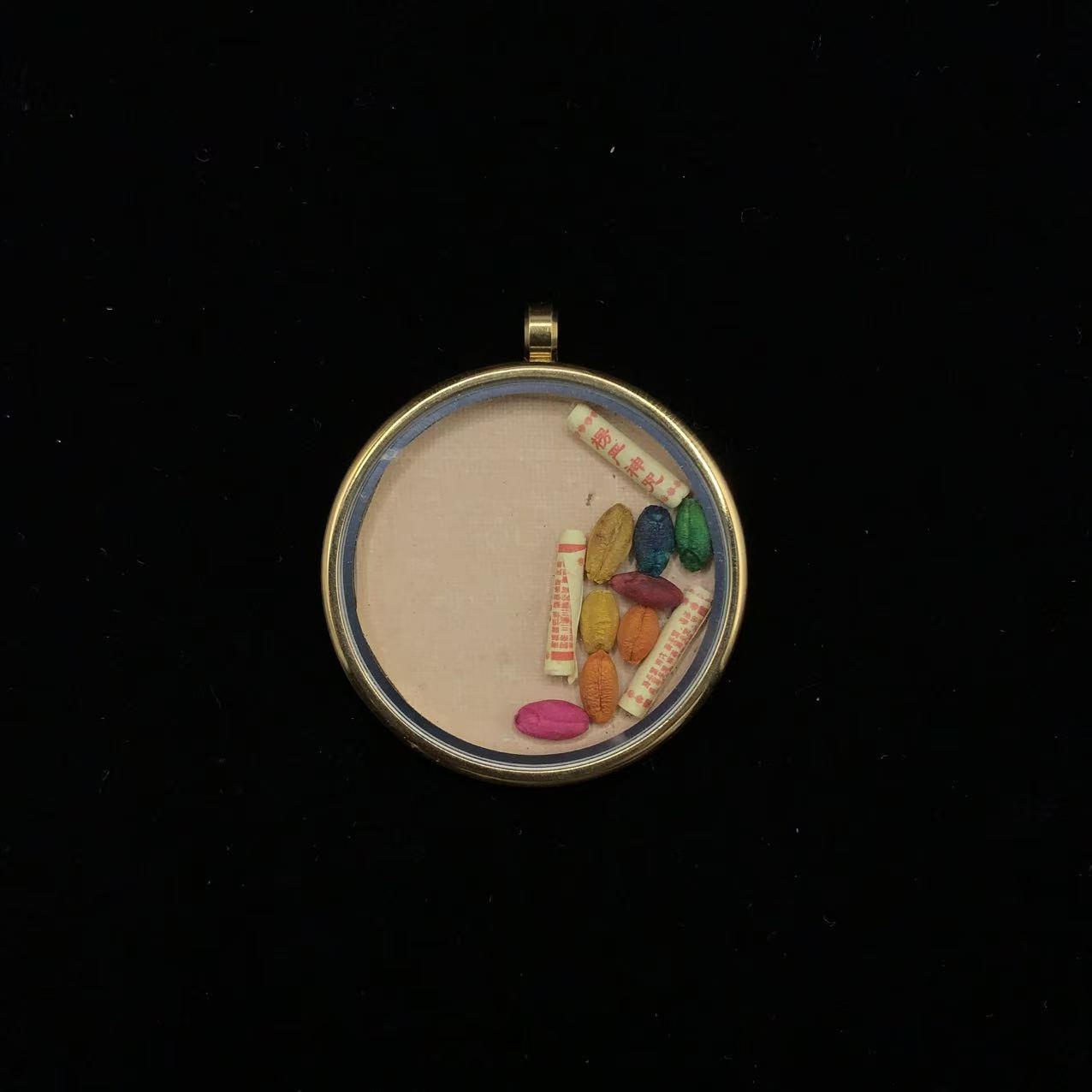 Pink Aura Lhalu Goddess Pendant - 35mm Hand-Painted Round Thangka with Sacred Five-Buddha Crown - Image 3